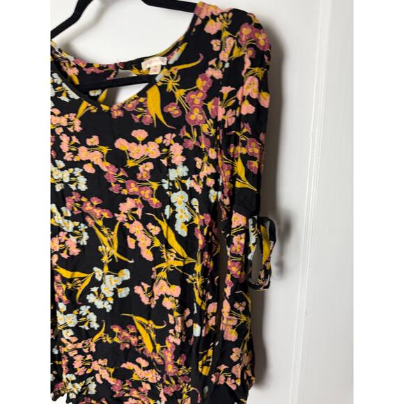 Xhilaration Tunic Top Blouse Women's XS Black Moody Floral Boho Peasant Ruffle - Picture 7 of 8